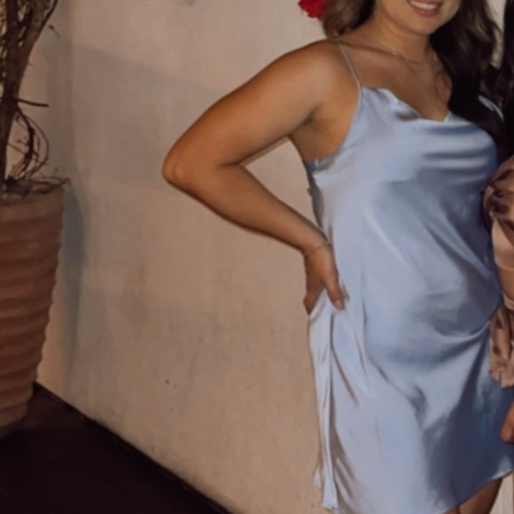 Beautiful light blue dress. - Picture 3 of 3